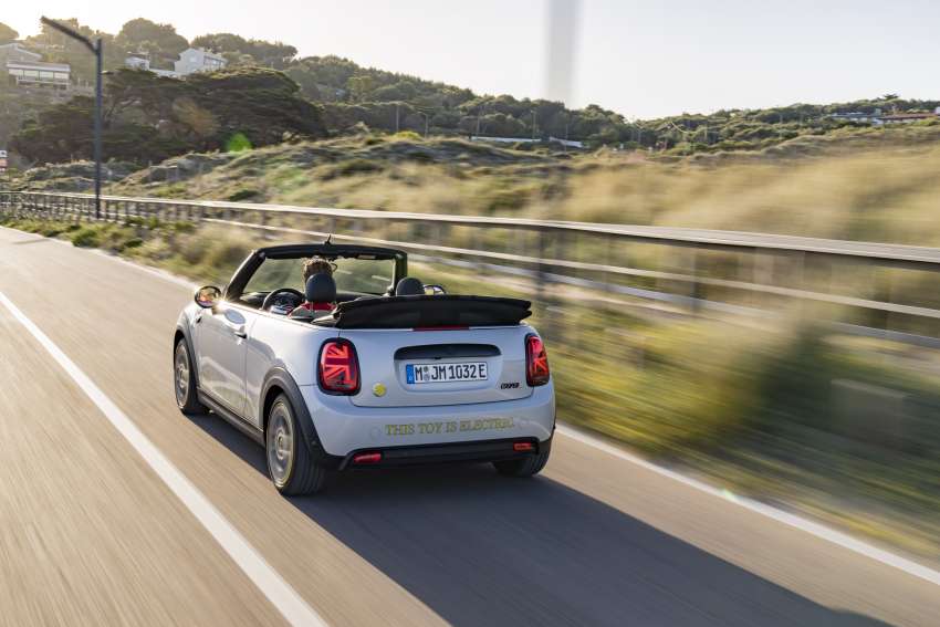 MINI Cooper SE Convertible revealed – special one-off convertible version of EV hatchback; 230 km of range 1483824