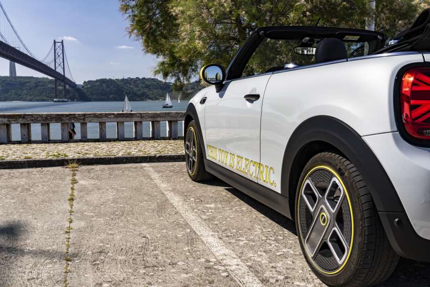 MINI Cooper SE Convertible revealed – special one-off convertible version of EV hatchback; 230 km of range 1483989
