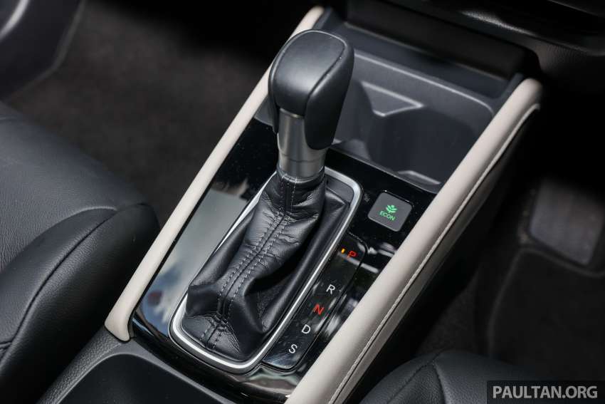 GALERI: Honda City 1.5 V petrol sedan vs Honda City Hatchback 1.5 RS e:HEV 2022 — RM91k – RM110k 1495862