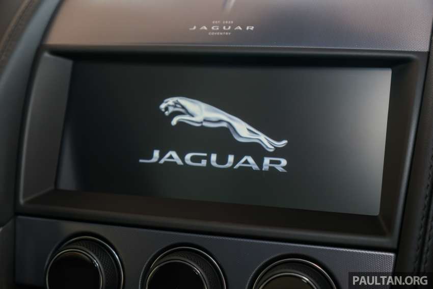Jaguar F-Type 2022 di Malaysia – 2.0L P300, luaran disemak semula, paparan digital penuh; RM689k 1495434