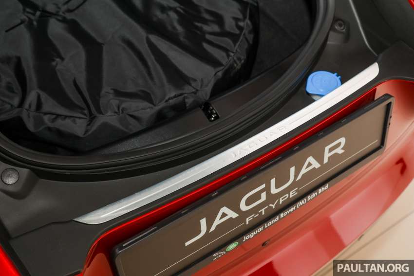 Jaguar F-Type 2022 di Malaysia – 2.0L P300, luaran disemak semula, paparan digital penuh; RM689k 1495559