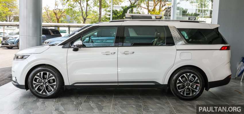 2022 Kia Carnival CKD in Malaysia – live photos of MPV in 8-Seater Mid and High guises; from RM231k 1501388