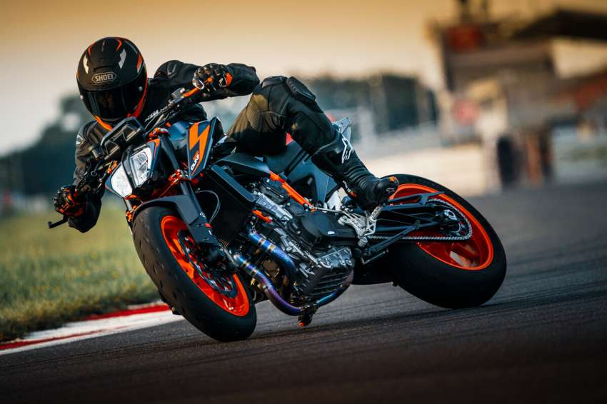 2022 KTM motorcycle range now in Malaysia, pricing starts from RM15,888 for RC200 sportsbike 1492456