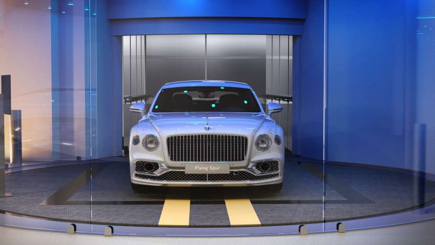 Bentley Residences in Miami – RFID-activated car lifts right into each unit, balcony pools, fr RM18.8 million! 1505145