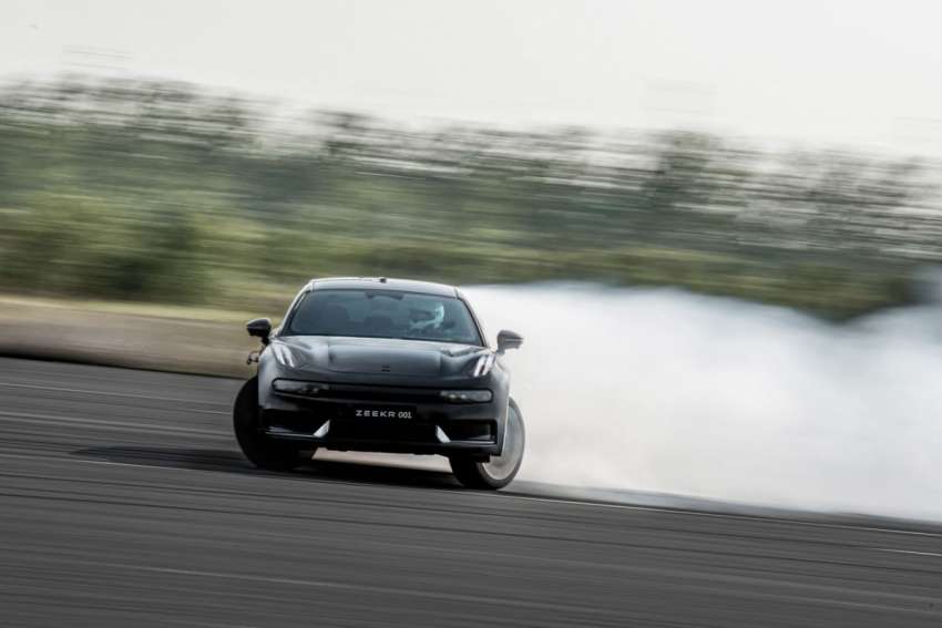 Zeekr 001 sets two new Guinness World Records – fastest drift at 208 km/h and fastest slalom by an EV 1501928