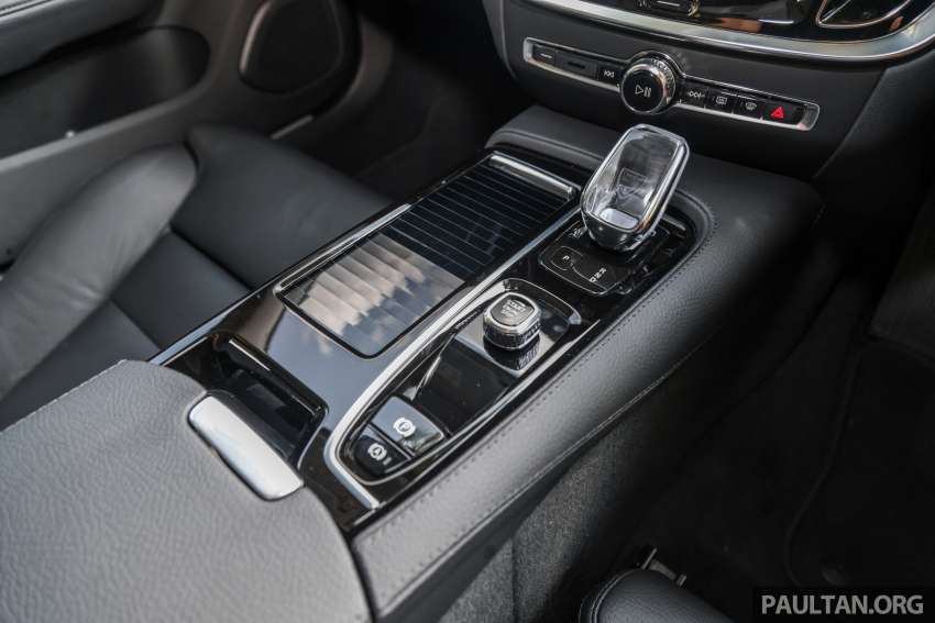 PANDU UJI: Volvo V60 T8 Recharge – RM305,888, CKD, 407 hp/640 Nm; wagon terakhir Volvo berkuasa petrol 1492273
