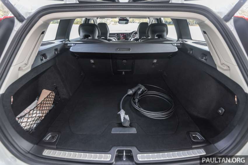 PANDU UJI: Volvo V60 T8 Recharge – RM305,888, CKD, 407 hp/640 Nm; wagon terakhir Volvo berkuasa petrol 1492304
