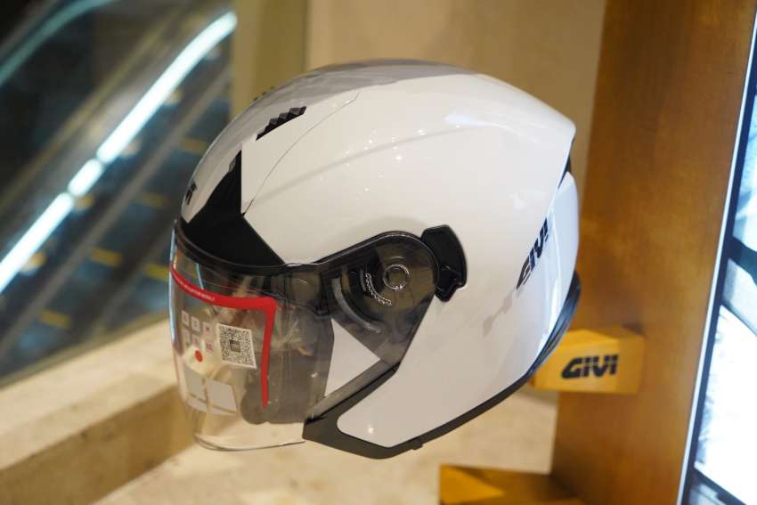 Givi Malaysia launches M35.0 Scudo open-face helmet 1505075
