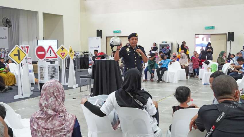 KPS sponsors motorcycle licences for Selangor youth 1501520