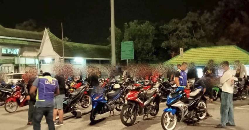 Large number of motorcyclists nabbed for using fancy plates by JPJ during a special operation in N.Sembilan 1500201