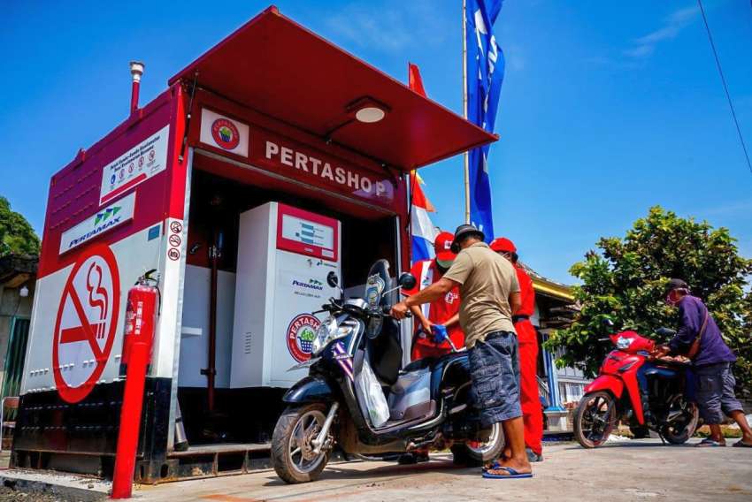 Indonesia may raise fuel prices by 30%, trim subsidy 1505300
