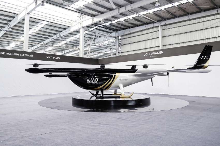 Volkswagen unveils V.MO passenger drone prototype – 10-rotor eVTOL craft for four, up to 200 km range 1491233