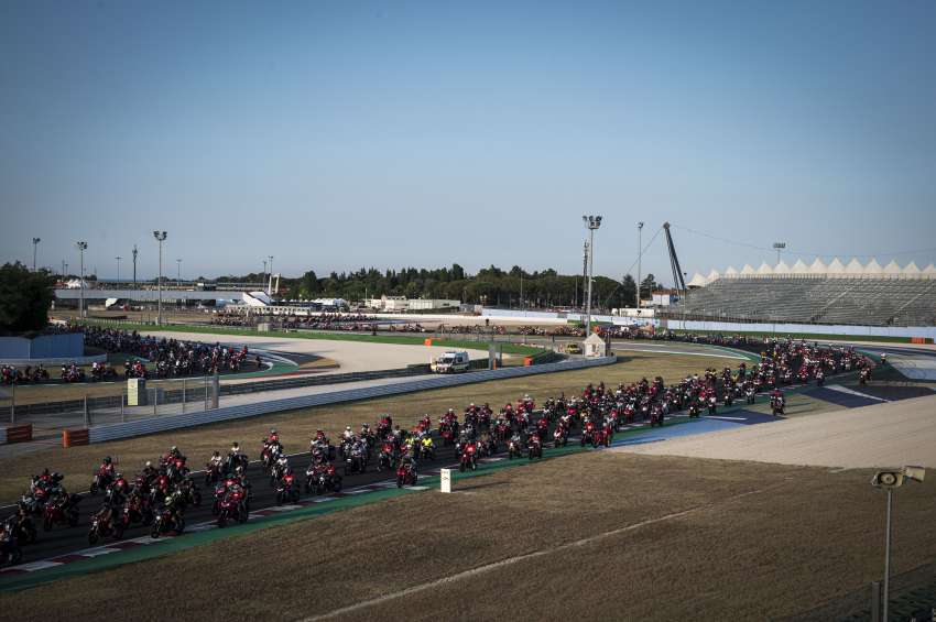 2022 World Ducati Week shows record attendance 1501987