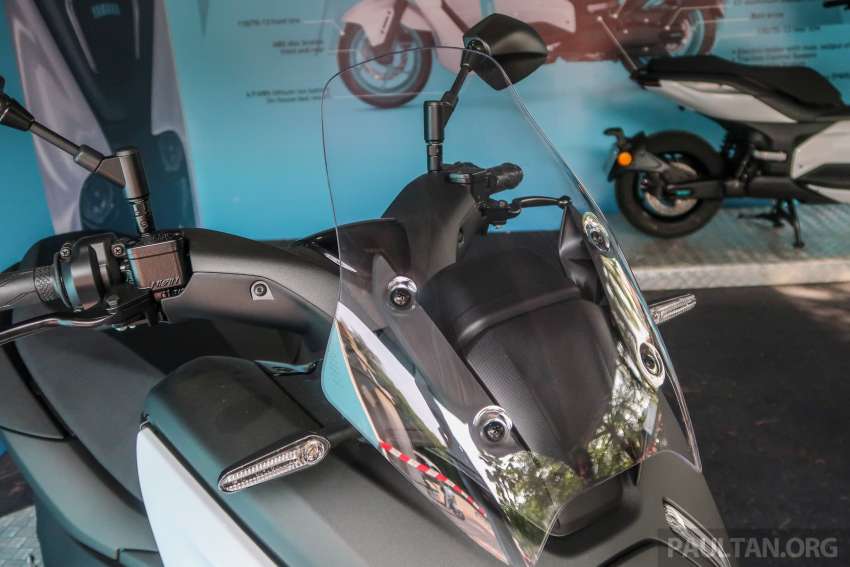 Yamaha E-01 dipamer di Karnival GenBlu Teluk Batik – skuter elektrik berkuasa 10.9 hp, jarak gerak 80 km 1502429
