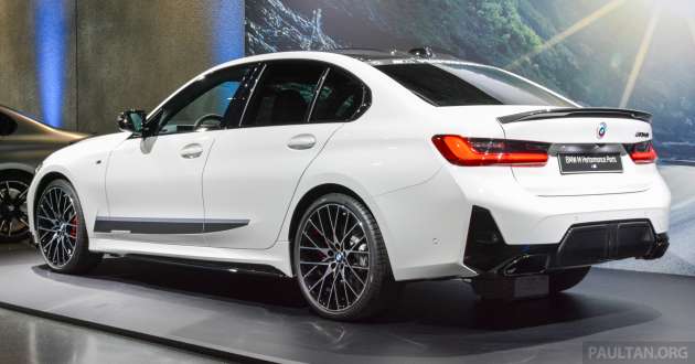 2022 BMW M340i xDrive facelift with M Performance Parts – G20 LCI loaded with carbon-fibre, Alcantara