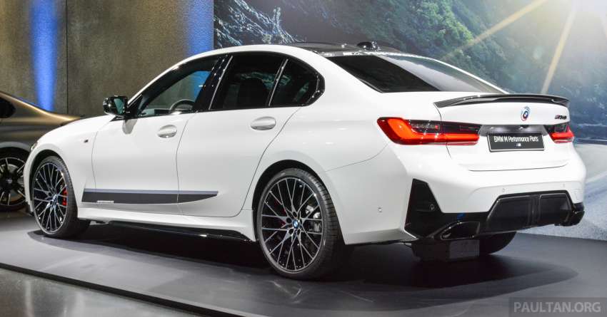 2022 BMW M340i xDrive facelift with M Performance Parts – G20 LCI loaded with carbon-fibre, Alcantara Image #1515544
