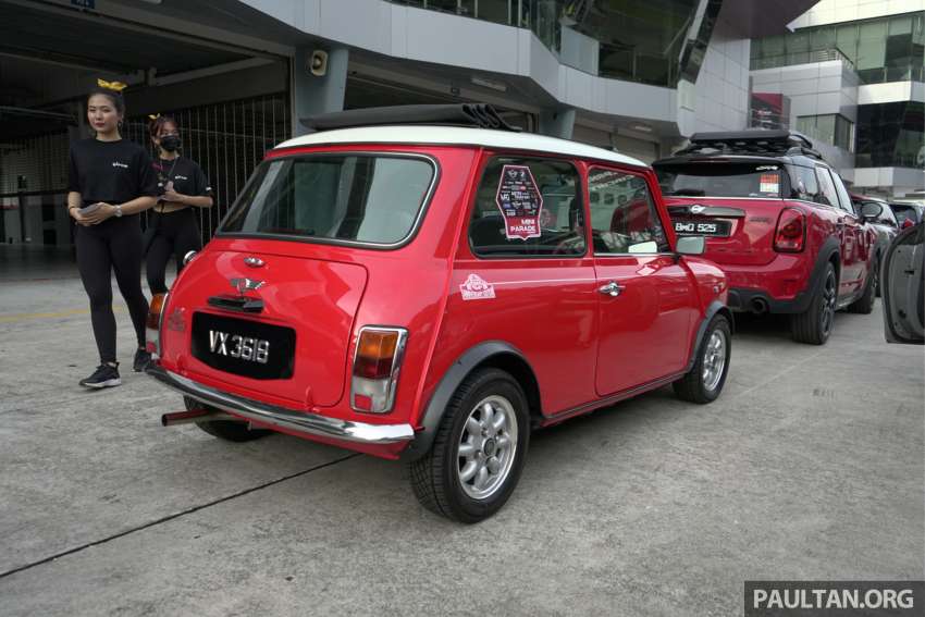 MINI owners enter Malaysia Book of Records for the ‘Largest MINI Cooper parade with the Jalur Gemilang’ 1506559