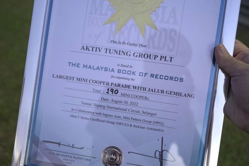 MINI owners enter Malaysia Book of Records for the ‘Largest MINI Cooper parade with the Jalur Gemilang’ 1506502