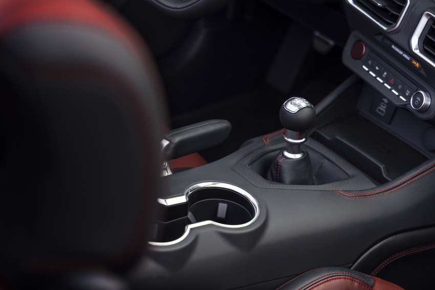 Ford Mustang 2024 diperkenal – boleh rev enjin guna kunci kawalan jauh, brek tangan elektronik untuk drift 1512547
