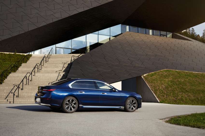 2023 BMW 7 Series – G70 PHEV variants detailed; 750e xDrive and 571 PS M760e xDrive; up to 87 km EV range 1518885