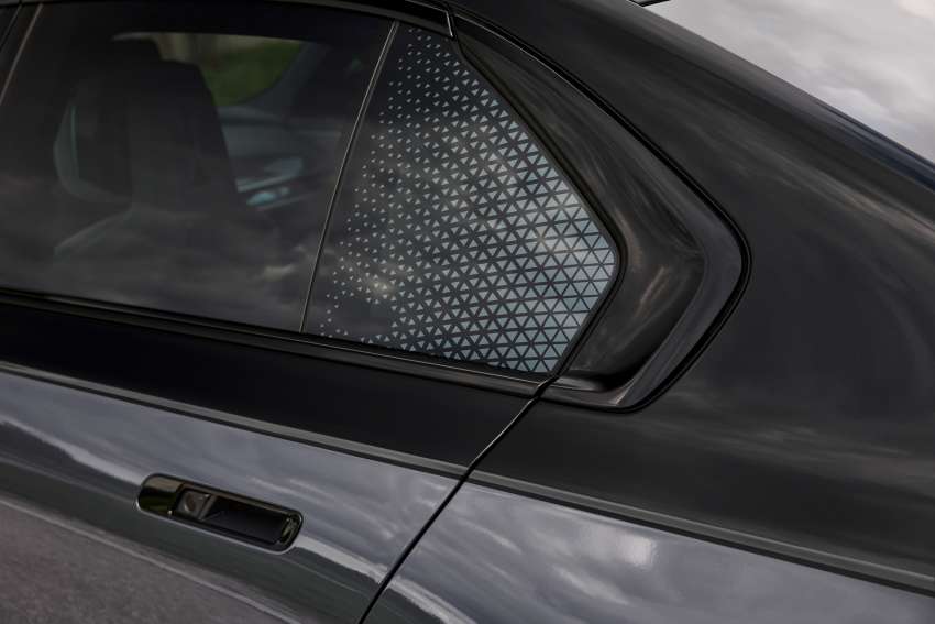 2023 BMW 7 Series – G70 PHEV variants detailed; 750e xDrive and 571 PS M760e xDrive; up to 87 km EV range 1518942