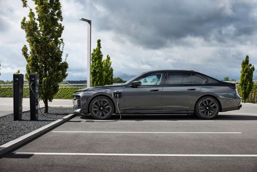 2023 BMW 7 Series – G70 PHEV variants detailed; 750e xDrive and 571 PS M760e xDrive; up to 87 km EV range 1518915