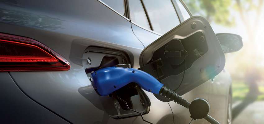 Toyota Harrier PHEV dilancar di Jepun – bateri 18.1 kWh, 306 PS, pacuan E-Four, jarak gerak EV 93 km 1517896