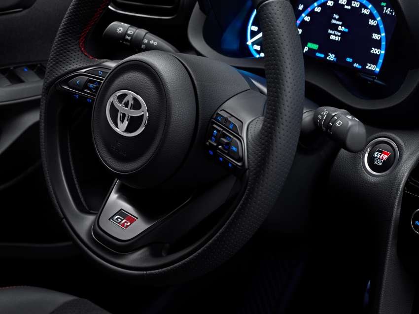 Toyota Yaris Cross GR Sport 2023 didedah di Eropah – suspensi ditala semula, rekaan sporty, 1.5L hibrid 1509054