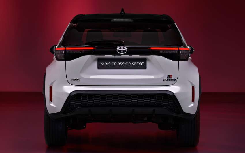 Toyota Yaris Cross GR Sport 2023 didedah di Eropah – suspensi ditala semula, rekaan sporty, 1.5L hibrid 1509044