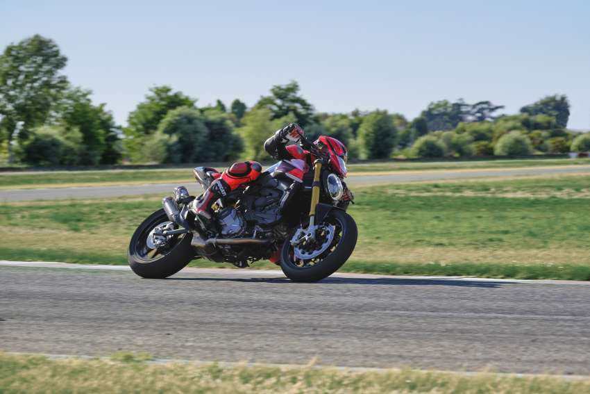 Ducati Monster SP 2023 diperkenal – versi prestasi terima peningkatan suspensi dan brek, 111 hp, 93 Nm 1513313