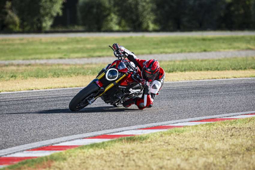 Ducati Monster SP 2023 diperkenal – versi prestasi terima peningkatan suspensi dan brek, 111 hp, 93 Nm 1513305