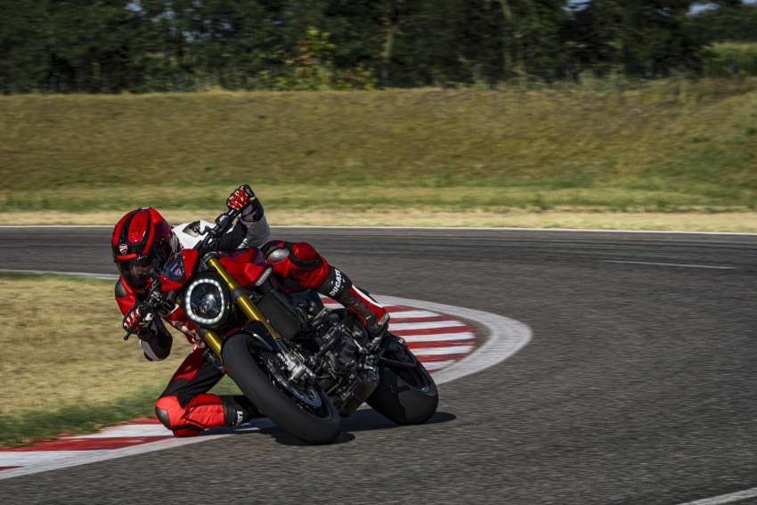 Ducati Monster SP 2023 diperkenal – versi prestasi terima peningkatan suspensi dan brek, 111 hp, 93 Nm 1513322