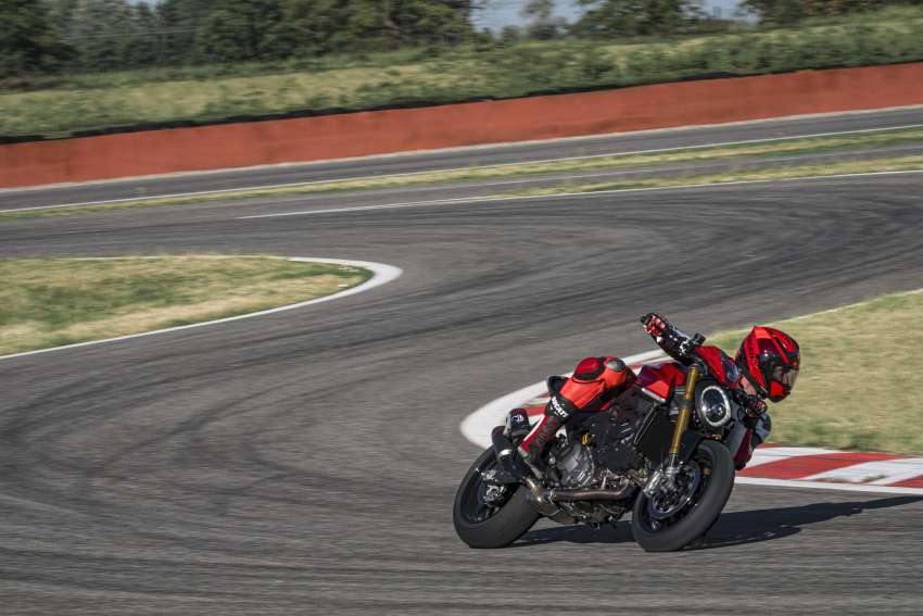 Ducati Monster SP 2023 diperkenal – versi prestasi terima peningkatan suspensi dan brek, 111 hp, 93 Nm 1513309