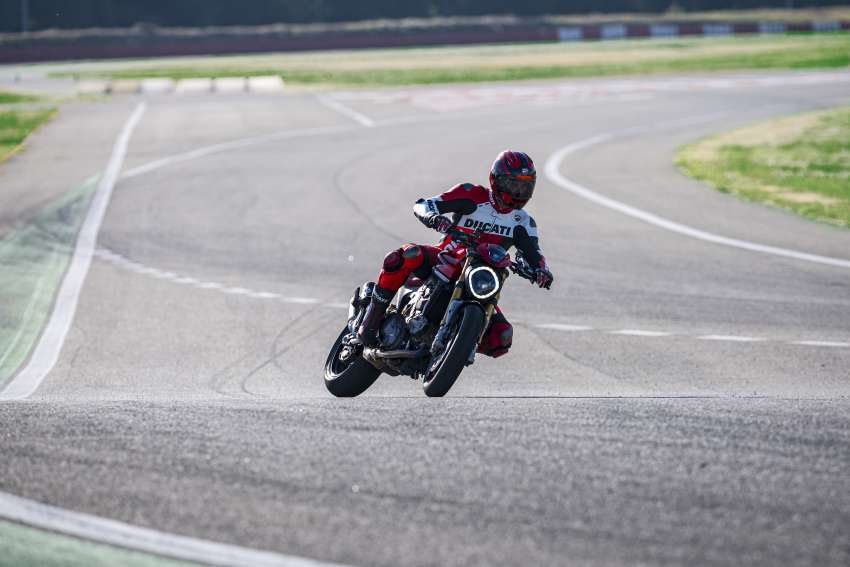 Ducati Monster SP 2023 diperkenal – versi prestasi terima peningkatan suspensi dan brek, 111 hp, 93 Nm 1513310