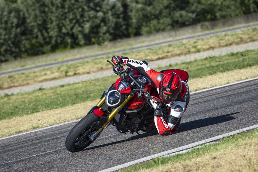 Ducati Monster SP 2023 diperkenal – versi prestasi terima peningkatan suspensi dan brek, 111 hp, 93 Nm 1513315