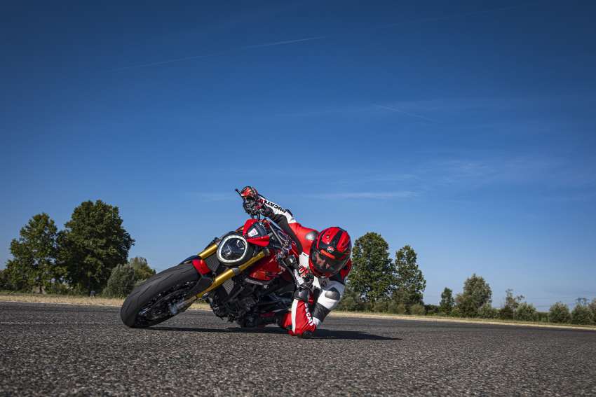 Ducati Monster SP 2023 diperkenal – versi prestasi terima peningkatan suspensi dan brek, 111 hp, 93 Nm 1513316