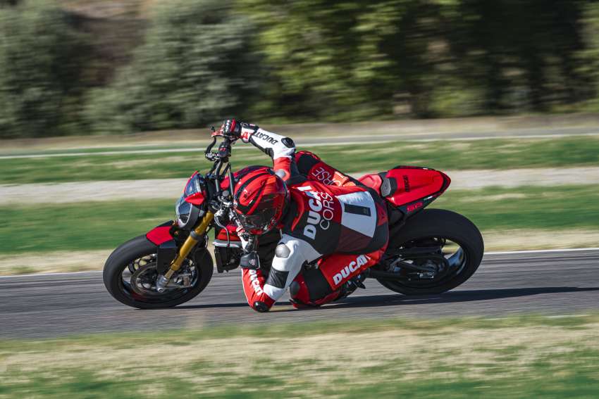 Ducati Monster SP 2023 diperkenal – versi prestasi terima peningkatan suspensi dan brek, 111 hp, 93 Nm 1513326