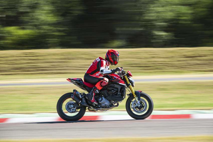 Ducati Monster SP 2023 diperkenal – versi prestasi terima peningkatan suspensi dan brek, 111 hp, 93 Nm 1513320