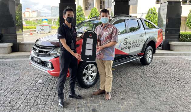 马来西亚三菱汽车公司向马来西亚国家癌症协会非政府组织捐赠一辆 Triton 皮卡车 – paultan.org – Paul Tan 汽车新闻