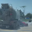 Saga gets into blind spot of cement lorry as they both turn, gets dragged – make sure you’re in trucks’ view