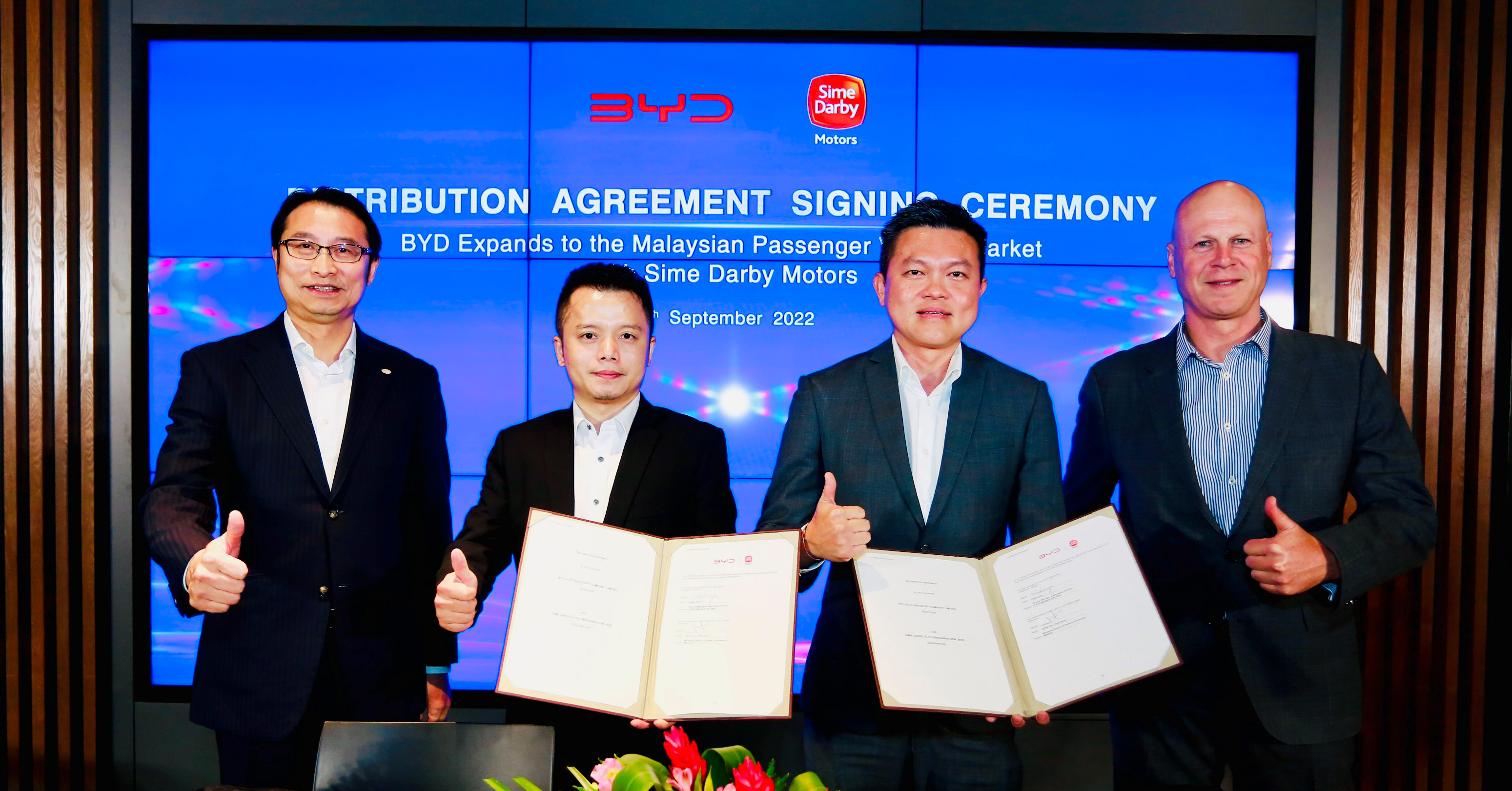Sime Darby Motors BYD distributorship agreement signing-2