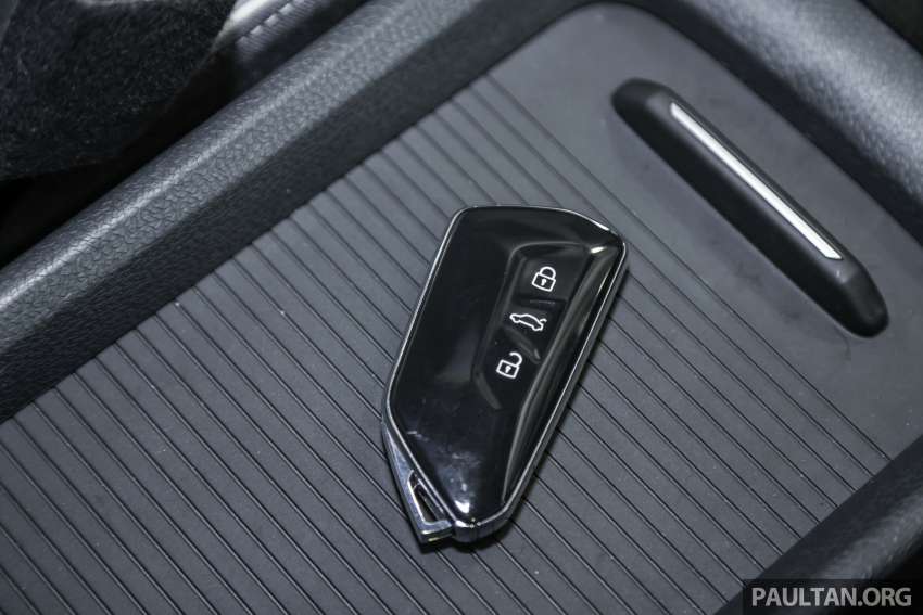 Volkswagen ID.3 1st Edition Pro Performance – Golf-sized EV, 58 kWh, 425 km range, RM260k by Weststar 1511219