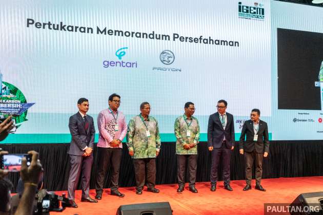 Proton Pro-Net and Petronas Gentari exchange MOU docs – 20 DC chargers in 2023 for smart EV launch