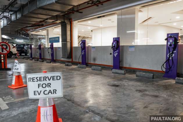 Proton Pro-Net and Petronas Gentari exchange MOU docs – 20 DC chargers in 2023 for smart EV launch