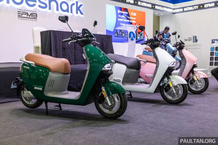 Blueshark R1 electric scooter shown at IGEM Malaysia Image #1527192