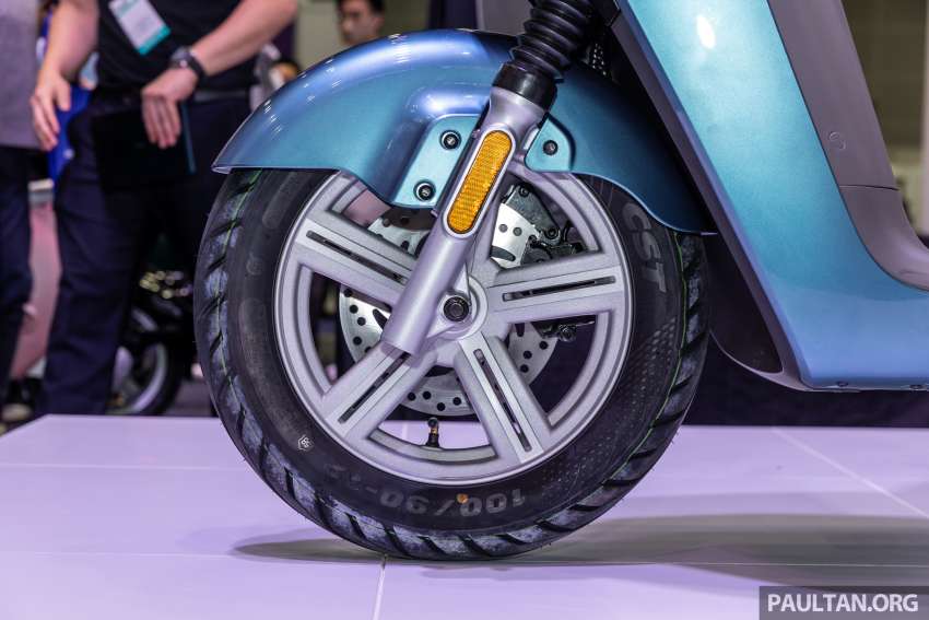 Blueshark R1 electric scooter shown at IGEM Malaysia Image #1527243