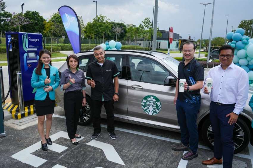Starbucks Malaysia dengan kerjasama Yinson GreenTech sediakan 23 ChargEV di 17 cawangannya Image #1530844