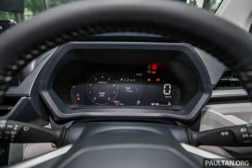 Toyota Veloz 2022 dilancar di Malaysia — MPV kompak kembar Alza, satu varian, 1.5L 106 PS/138 Nm; RM95k 1529554