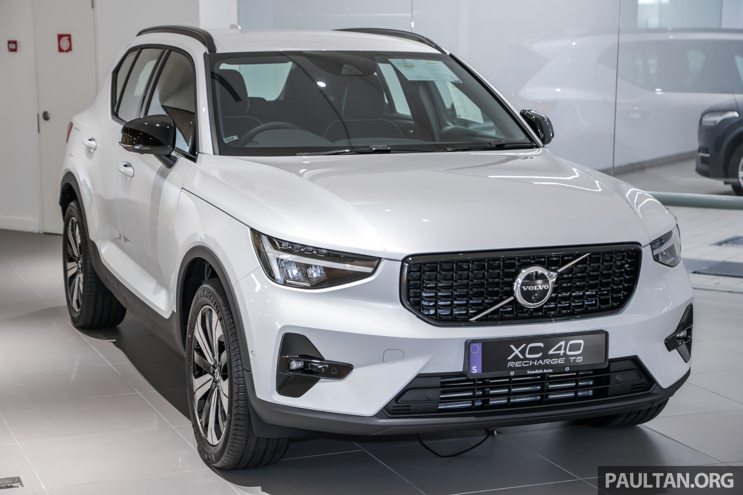 2022_Volvo_XC40_T5_Recharge_Malaysia_Ext-2