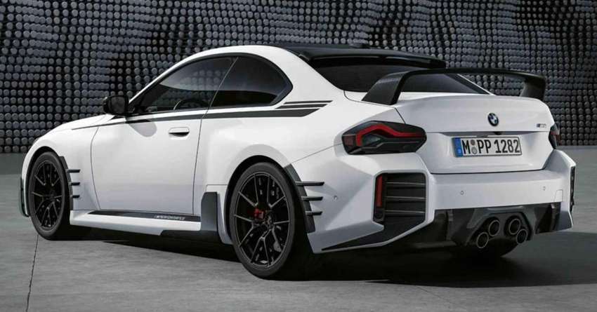 2023 BMW M2 with M Performance Parts – stacked exhaust pipes, plenty of carbon-fibre, large rear wing 1529180